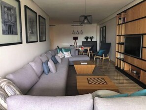 Smart TV, books