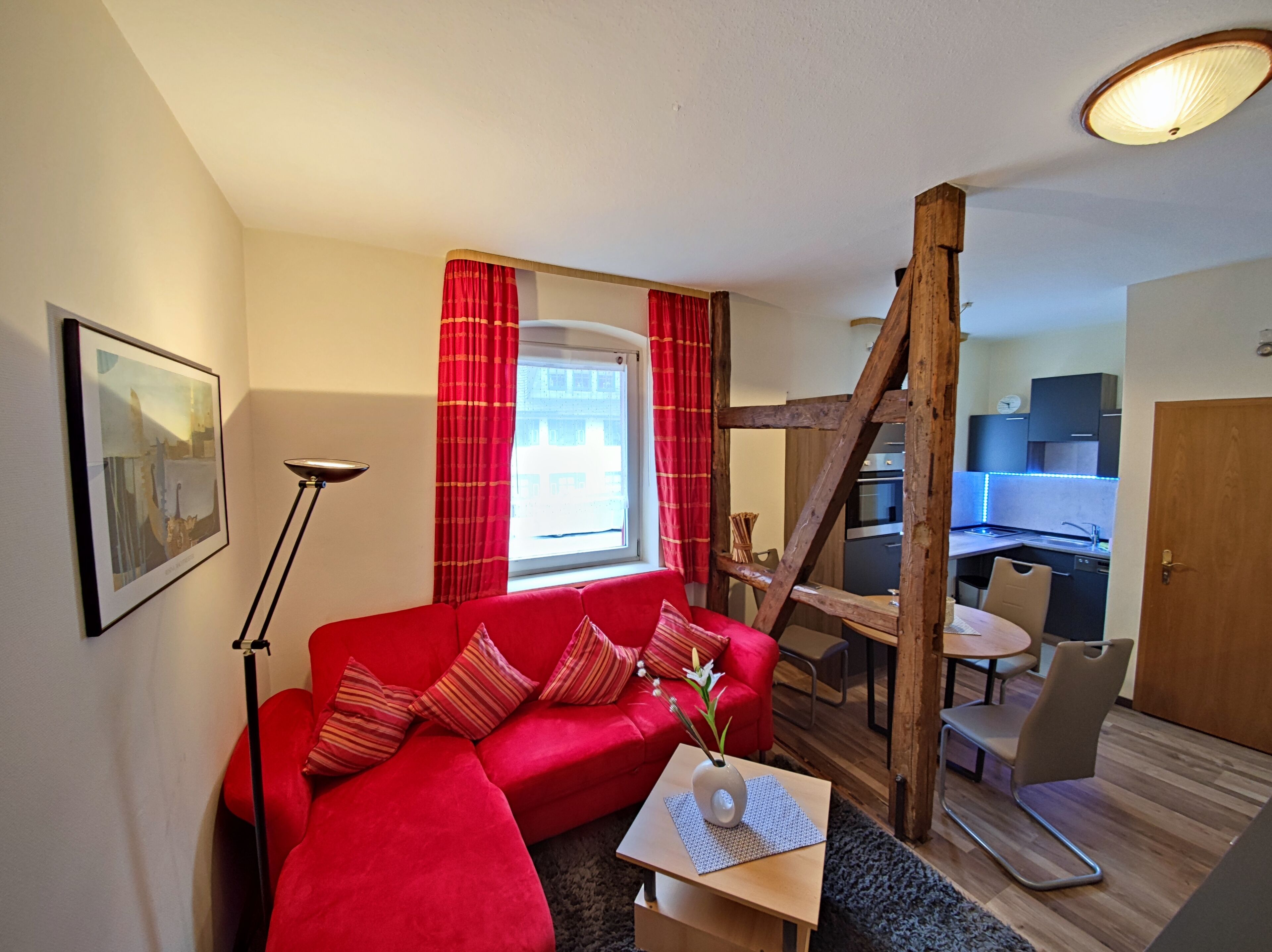 Comfort Apartment, 1 Queen Bed, Non Smoking | Individually decorated, individually furnished, laptop workspace