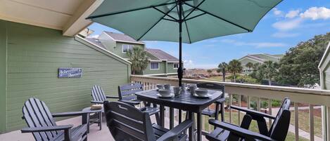 تناول الطعام بالخارج