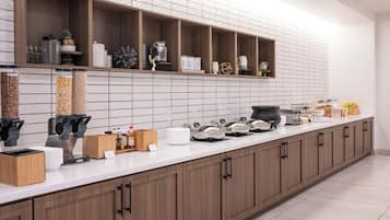 Free daily continental breakfast