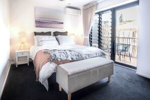 3 Schlafzimmer, Schreibtisch, Bügeleisen/Bügelbrett, WLAN