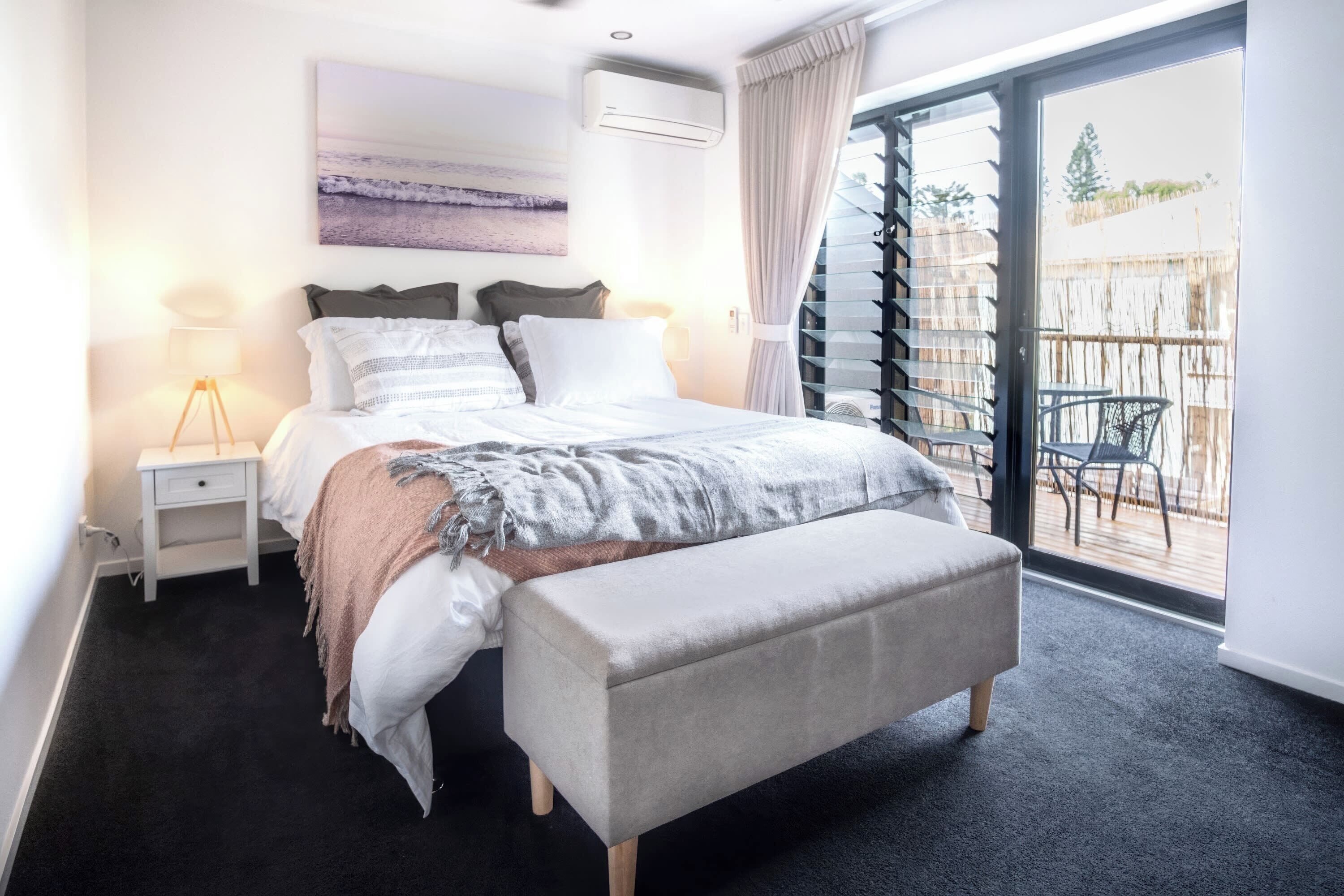 3 bedrooms, desk, iron/ironing board, travel crib