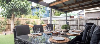 Modern Pet-friendly Mudjimba Townhouse