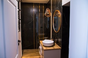 Douche, serviettes fournies