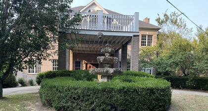Entire 1st floor guest suite on 50 acres +pool+ tennis