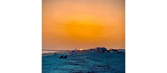 OAK ISLAND MEMORIES BEACHFRONT