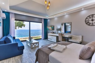 Caja de seguridad en la habitación y escritorio 