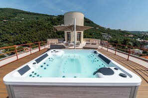 Suite Presidenziale con terrazzo e Jacuzzi, vista Portofino | Eigener Whirlpool