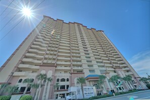Exterior - Luxury Beachfront Condo.  Spacious Balcony! Gorgeous Ocean Views!  Includes beach service! (Panama City Beach)