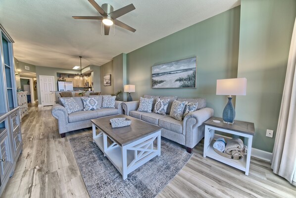 Living area - Luxury Beachfront Condo. Spacious Balcony! Gorgeous Ocean Views! Includes beach service! (Panama City Beach)
