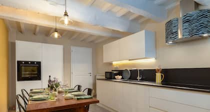 Exclusive apartment in the historic center of Siena with WI-FI TV full kitchen
