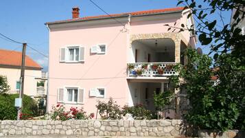 Apartment (Apartman Radosav 1/4) | Außenbereich