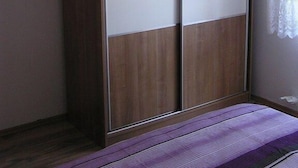 아파트 (Apartman Radosav 1/4) | 외관