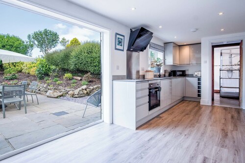 Angle Adventures - 4 Bed Cottage - Angle