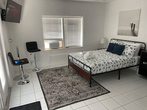 1 camera, ferro/asse da stiro, Wi-Fi gratuito, lenzuola