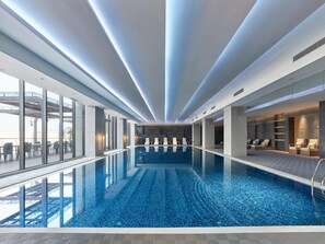 Una piscina techada