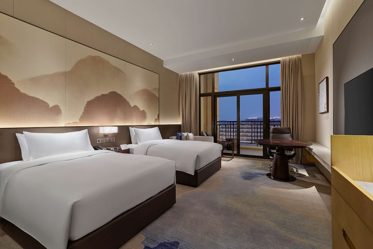 In-room safe, desk, soundproofing, iron/ironing board