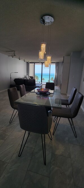 تناول الطعام