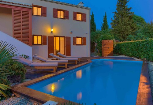 Villa with air conditioners and pool