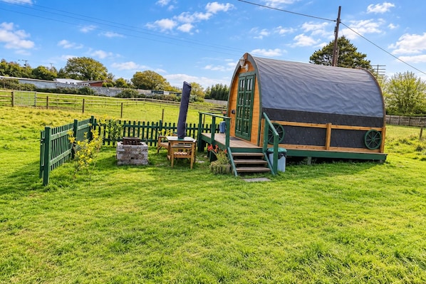 Unclassified image, 1 of 20, button - Glamping Pod in St Austell, Sleeps 2 With Spa Pool (St Austell)