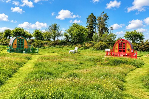 Glamping Pod in St Austell, Sleeps 2 With Spa Pool