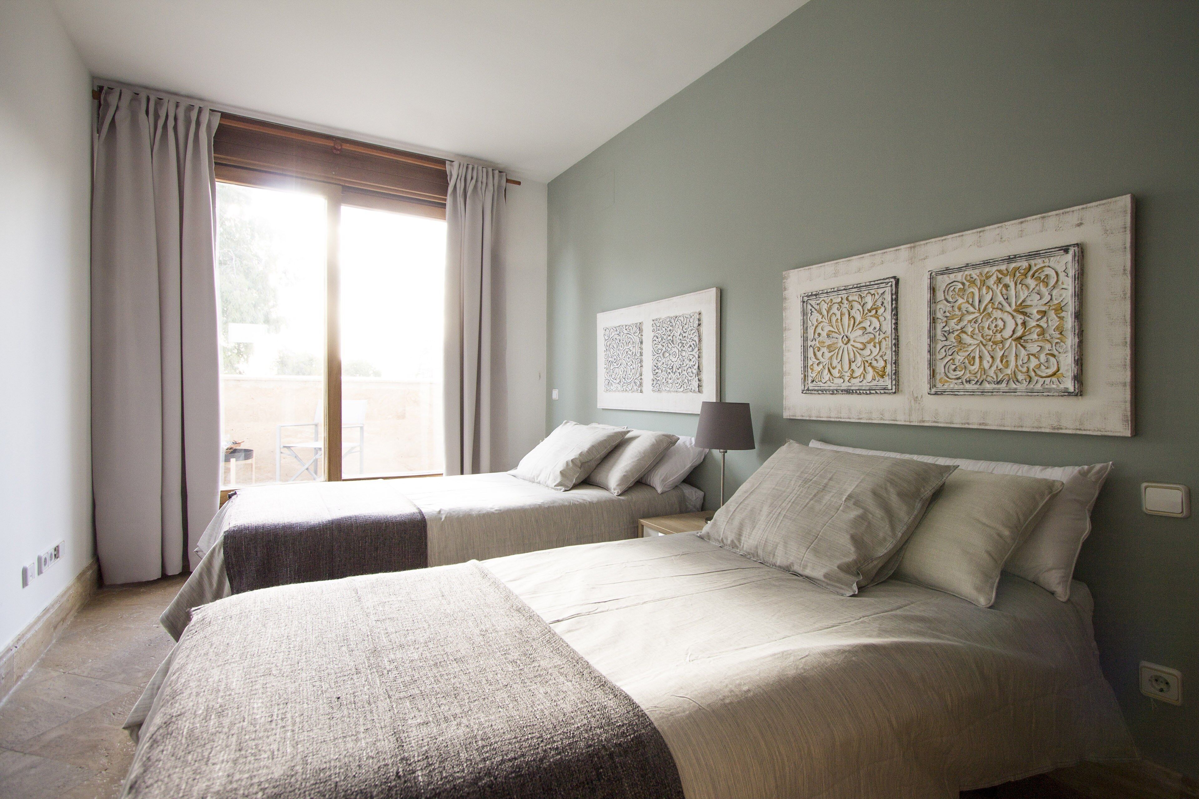 2 chambres, fer et planche à repasser, Wi-Fi gratuit, draps fournis