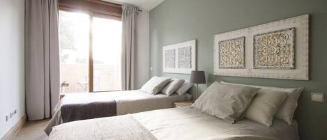 2 chambres, fer et planche à repasser, Wi-Fi gratuit, draps fournis