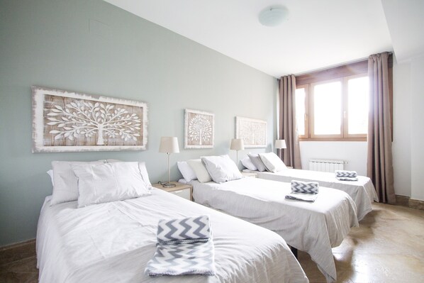 3 camere, ferro/asse da stiro, Wi-Fi gratuito, lenzuola