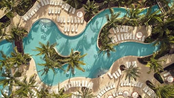 9 bars/lounges, 3 beach bars