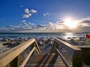 Private beach nearby, white sand, free beach shuttle, snorkeling - Yacht Club at The Boca Raton (Adults-only) (Boca Raton)