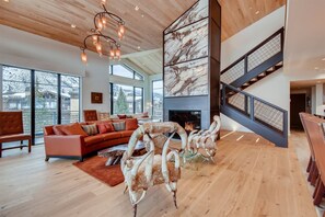 Condo (Ski Club Penthouse) | Exterior