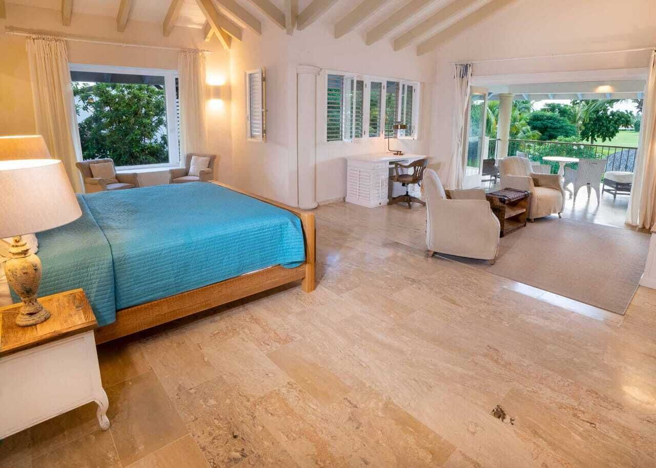 7 habitaciones y caja de seguridad en la habitación 