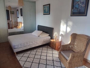 1 bedroom, WiFi, bed sheets