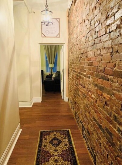 Frazier Guest House/ In OTR