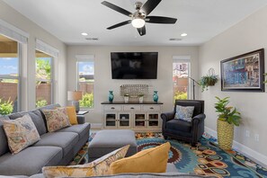 House, 4 Bedrooms | Living area | Smart TV - House It Going by RedAwning (Washington)