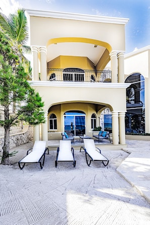 Terrace/patio - Amazing Beach Retreat at "The Oasis"  (CHEMUYIL)