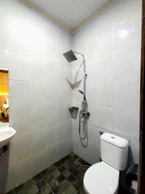 Bathroom - Chevilly Resort And Camp (Ciawi)