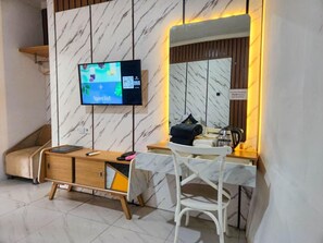 Interior - Chevilly Resort And Camp (Ciawi)