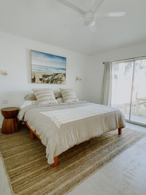 2 bedrooms, travel crib, free WiFi, bed sheets