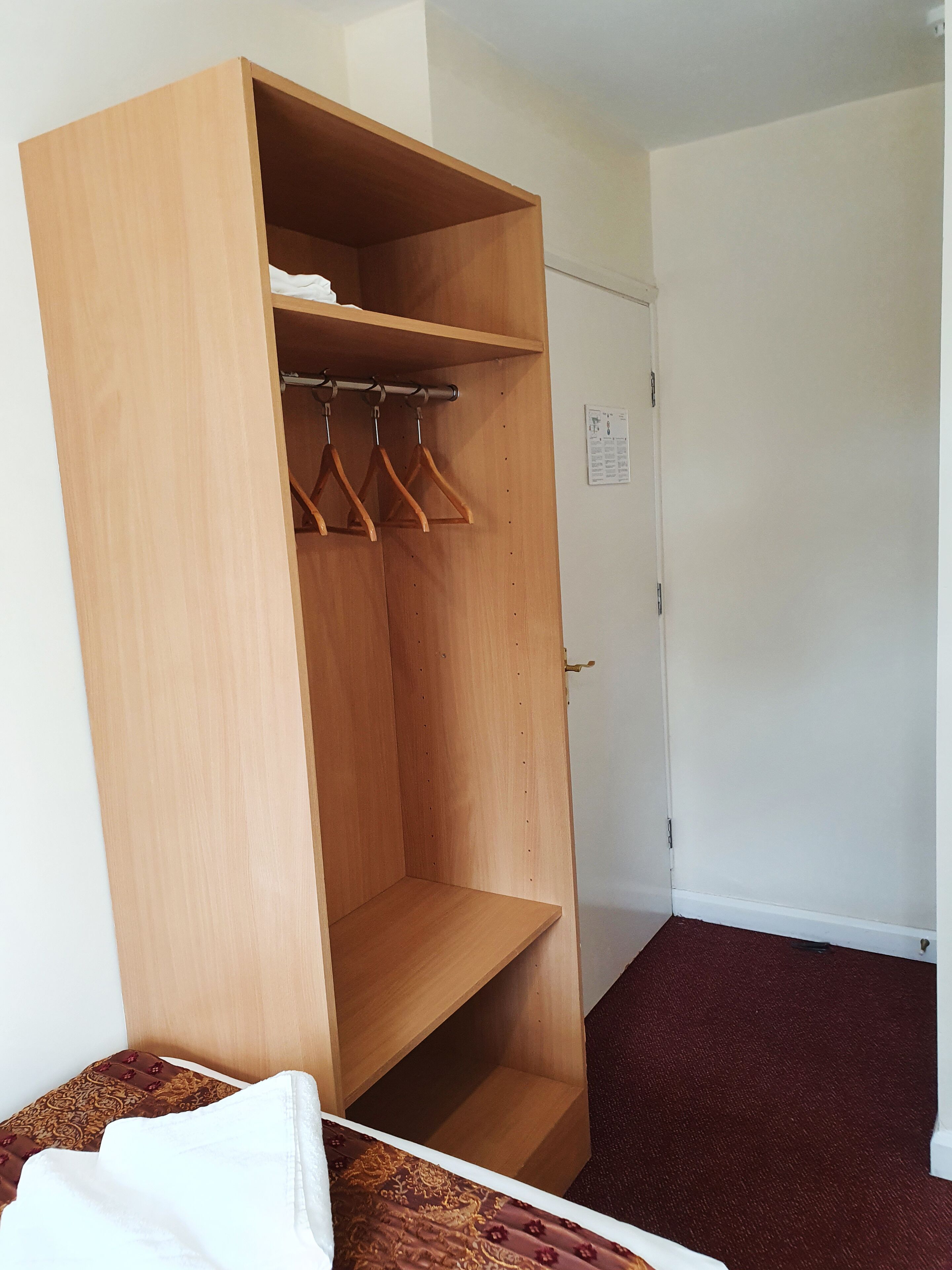 1 bedroom, desk, iron/ironing board, free wifi