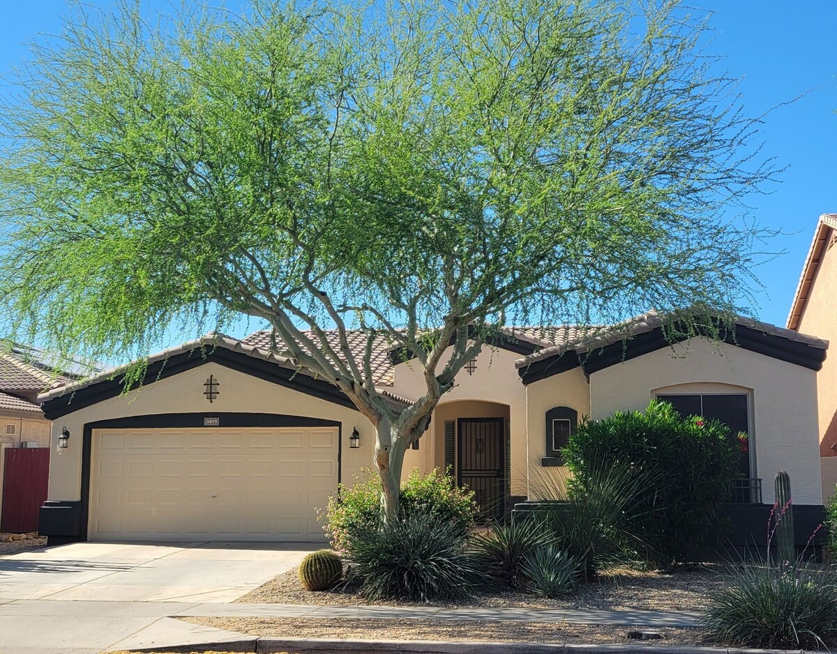 Resort Living at Your Own Desert Retreat - Beautiful, Newly Updated Home.