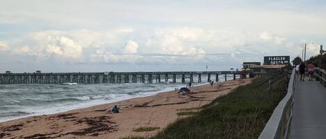 مناشف للشاطئ