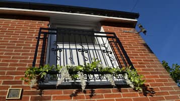 Comfort cottage, privébadkamer, uitzicht op binnenplaats | Exterieur