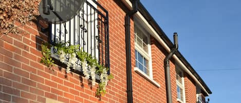 Comfort Cottage, Private Bathroom, Courtyard View | Exterior