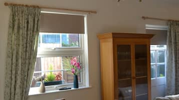 Cottage Comfort, bagno privato, vista cortile | Lounge