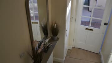 Småhus – comfort, privat bad, bakgårdsutsikt | Lobby