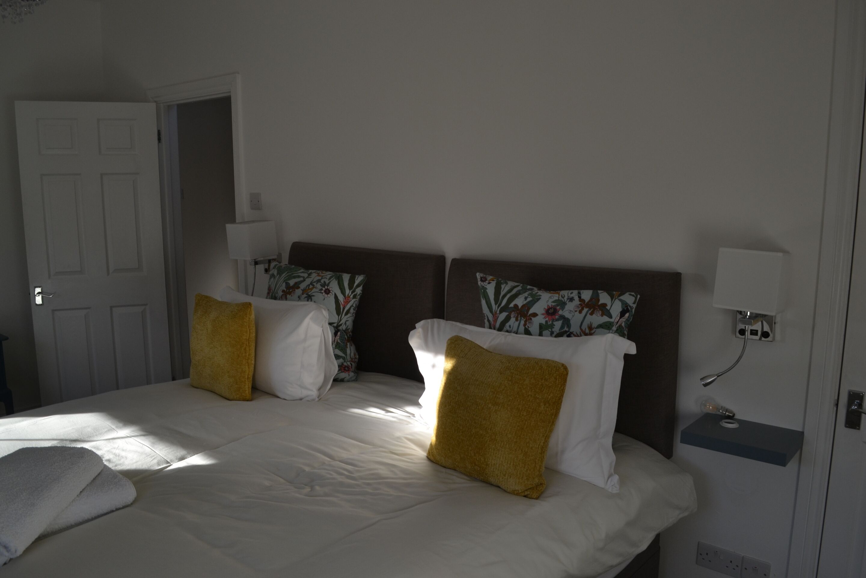 Comfort cottage, privébadkamer, uitzicht op binnenplaats | 2 slaapkamers