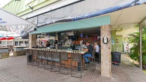 Bar (in der Unterkunft)