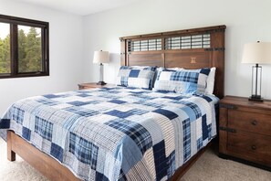 1 bedroom, desk, free WiFi, bed sheets