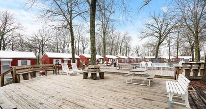 Couples Retreat-Cabin 2